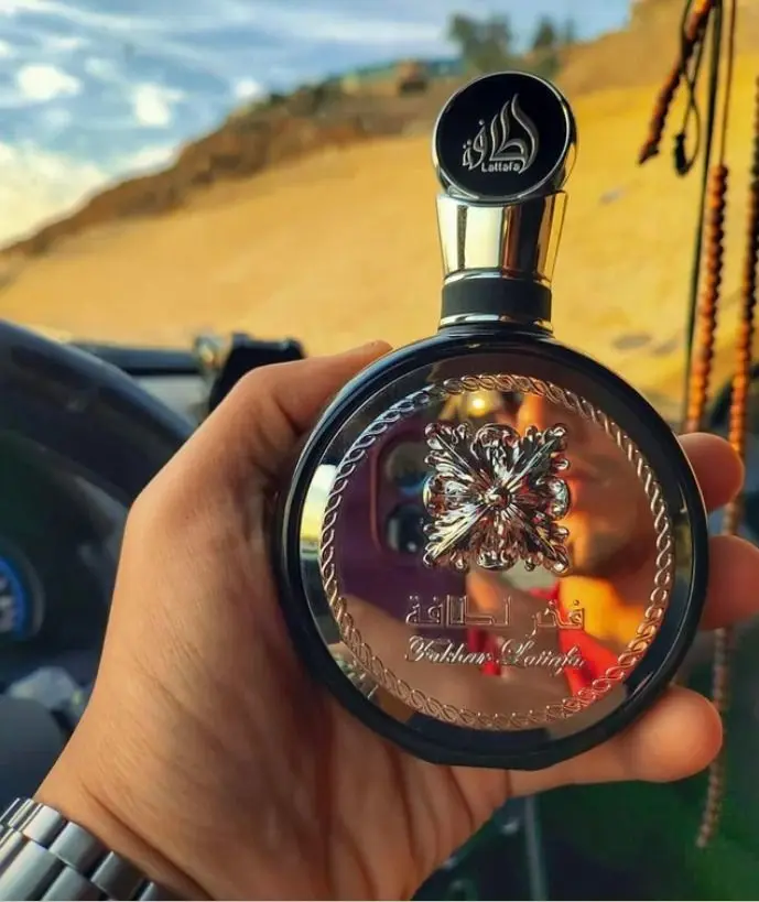 Perfume Masculino Lattafa Fakhar Eau de Parfum 100ML - Imagem 3